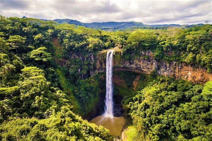 Full-Day Private South Mauritius SUV Tour — Chamarel, Black River & Grand-Bassin