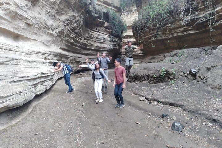 Lake Naivasha and Lake Nakuru Day Excursion: Crescent Island Walk & Flamingo Game Drive photo 4