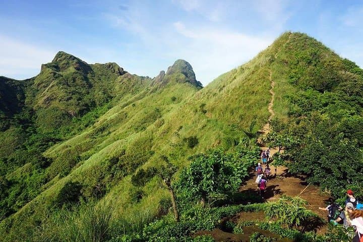 Day Hike Mt. Batulao (811 m) — Accessible Ridge Walk from Manila photo 2