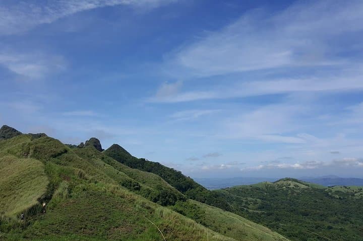 Day Hike Mt. Batulao (811 m) — Accessible Ridge Walk from Manila photo 5