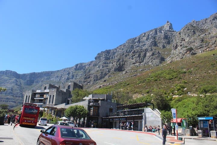 Private Half-Day Cape Town City Tour: Table Mountain Cable Car & Camps Bay