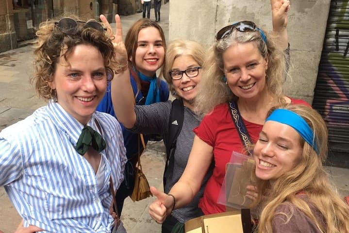 Offline Barcelona Treasure Hunt: The Artist Trail Through El Born photo 4