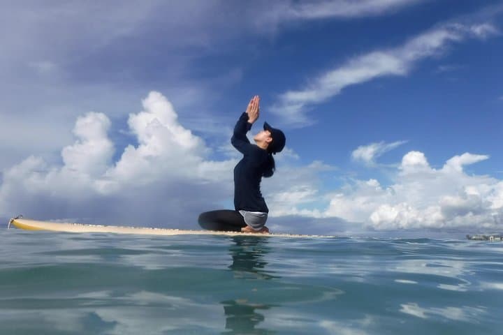 Magic Island Paddleboard Yoga in Honolulu — SUP Yoga Class on Ala Moana photo 4