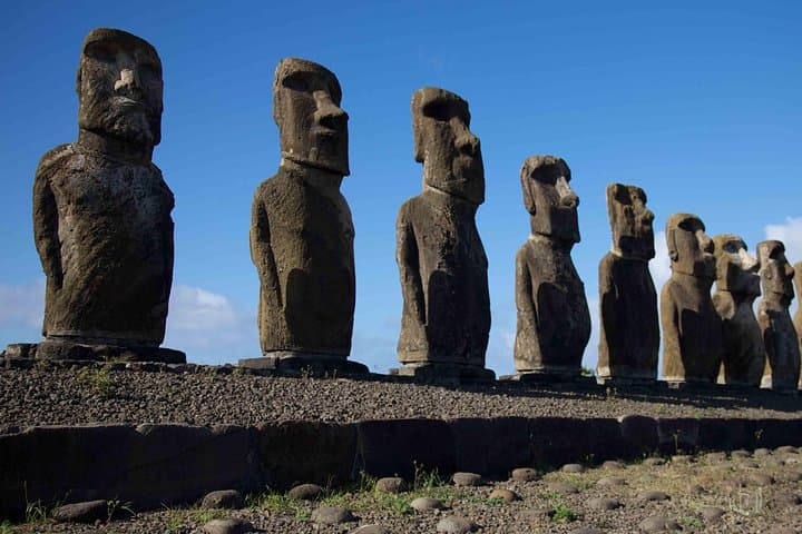 Sunset Walk to the Seven Moais on Rapa Nui — Half-Day Guided Tour from Hanga Roa photo 1