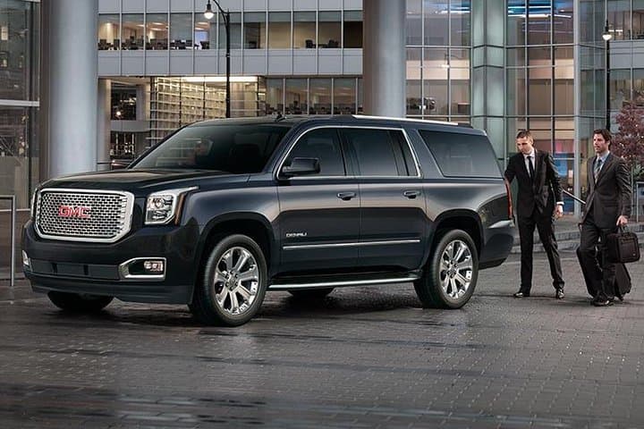 Private Luxury Transfer Between Boston Logan Airport and Boston