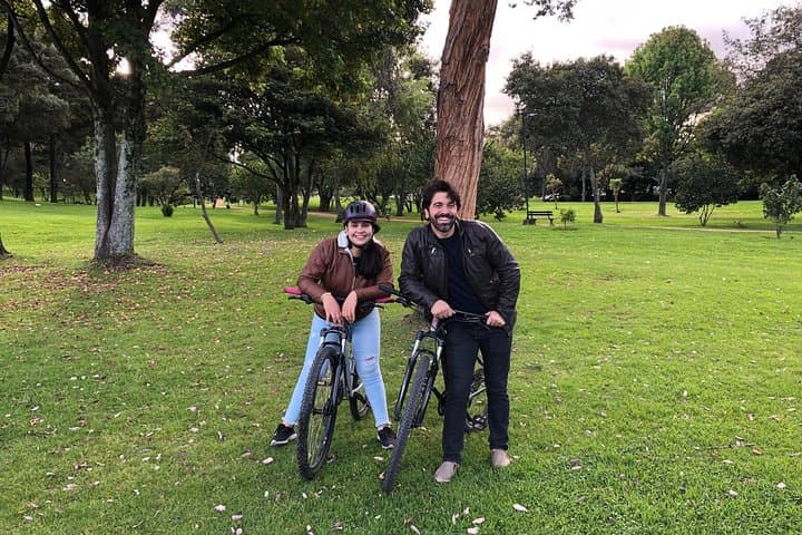 Pedaling Bogotá: Simon Bolívar Park to Virgilio Barco Library Bike Tour