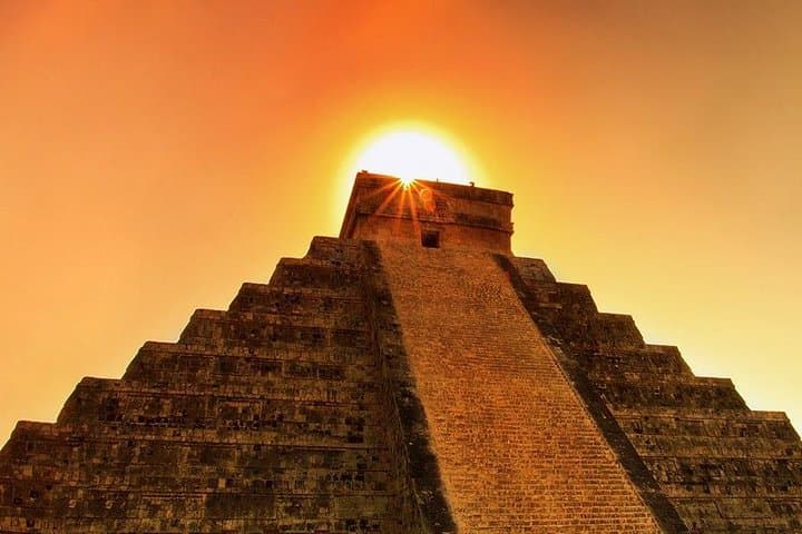 Chichén Itzá Express Tour from Cancún — Guided Day Trip to Mayan Ruins