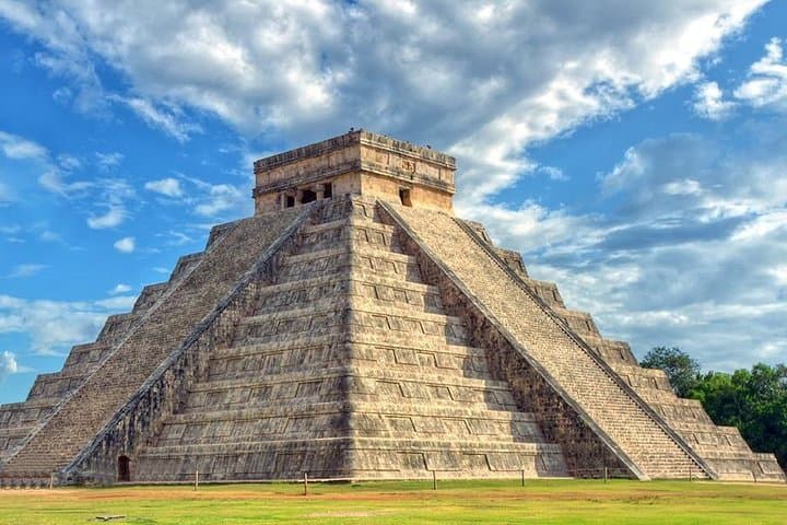 Chichén Itzá Express Tour from Cancún — Guided Day Trip to Mayan Ruins photo 5