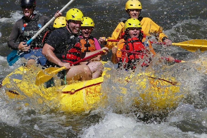 Thrill Through Bighorn Sheep Canyon: Raft Colorado’s Class III Rapids and Soar on 9 Zip Lines