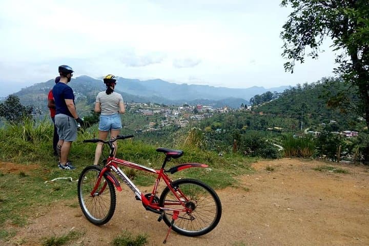 Kandy to Nuwara Eliya: Highlands Cycling Through Sri Lanka's Tea Country photo 4