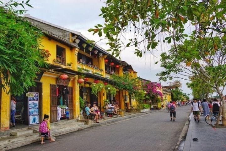 Hoi An Bicycle Discovery: Village Ride, Boat & Old Town Walking Tour photo 4