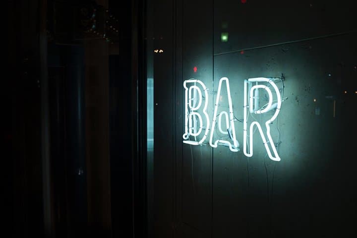 Night Walking Tour of Colonial Bars in Colombo Fort photo 5
