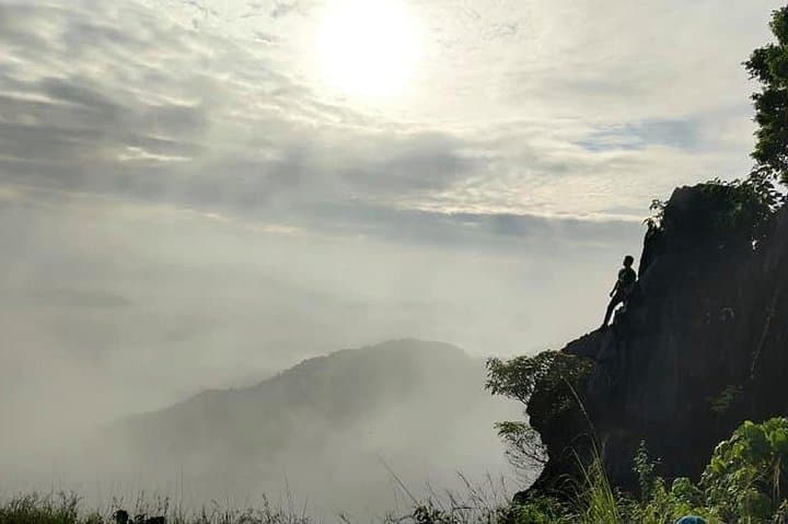 Nagpatong Rock & Tungtong Falls Day Hike from Manila photo 3
