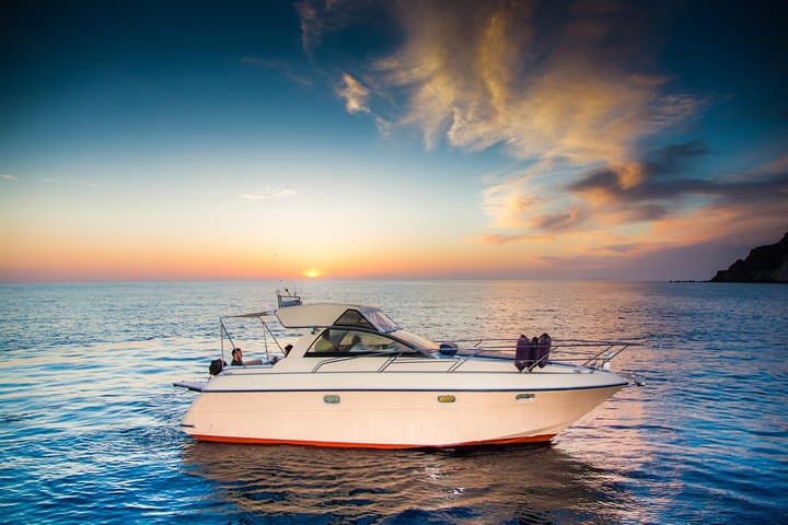 Santorini Private 5-Hour Day or Sunset Cruise with BBQ & Drinks