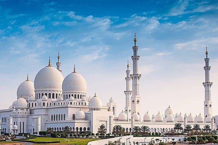 Abu Dhabi Day Trip from Dubai: Sheikh Zayed Mosque, Corniche & Ferrari World photo 2