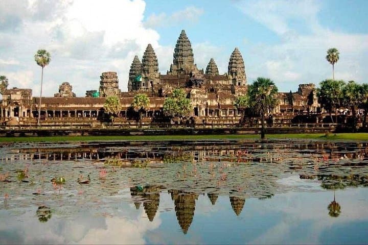 48-Hour Siem Reap Discovery: Angkor Wat, Temples, Silk Farms & Local Markets photo 2