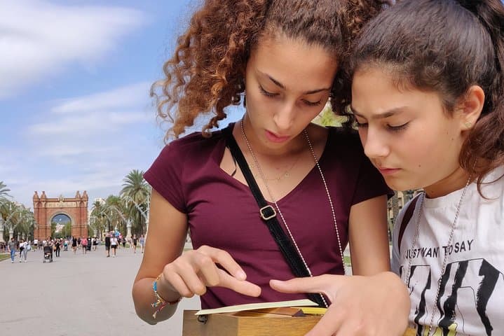Private Family Treasure Hunt in Barcelona’s El Born — Offline Detective Game for Kids photo 4