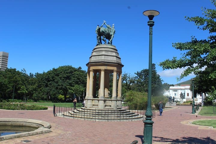 Private Half-Day Cape Town City Tour: Table Mountain Cable Car & Camps Bay photo 3