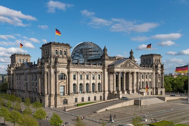 Berlin in a Day: All-Highlights Shore Excursion from Warnemünde