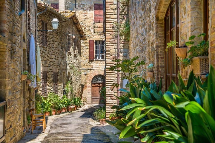 Assisi Day Tour & Eremo delle Carceri Hike — Basilica, Umbrian Lunch, Mount Subasio Views photo 2