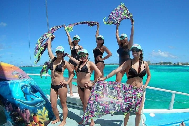 Antilla Shipwreck Catamaran Snorkel in Aruba — 3‑Hour Sail with Open Bar photo 2