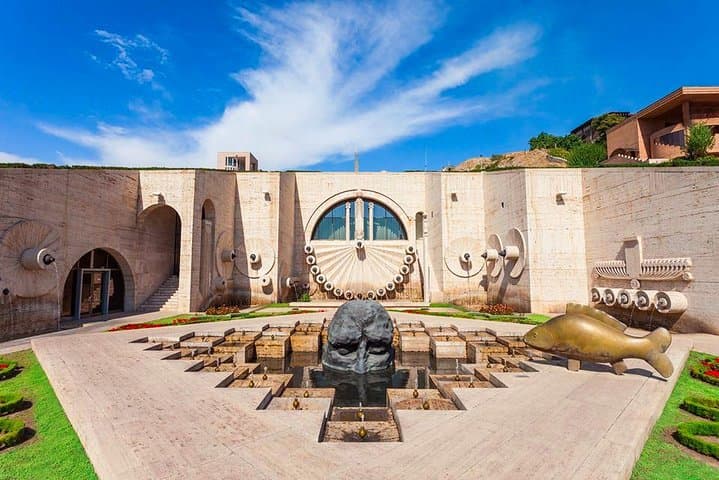 Fly Yerevan in VR: Live Drone City Tour with Goggles photo 5