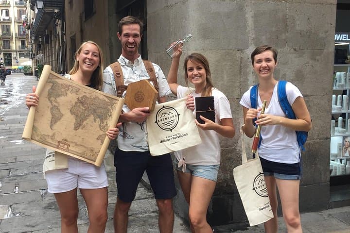 Offline Barcelona Treasure Hunt: Explorer Route Through the Gothic Quarter