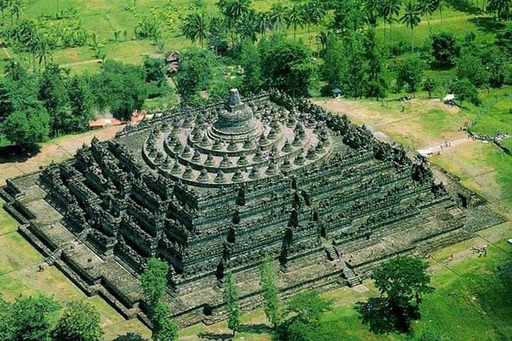 Yogyakarta Private Day Tour: Borobudur, Prambanan & Mount Merapi 4x4 photo 3