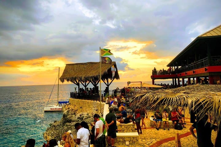 Discover Negril's Highlights: Blue Hole, Rick's Café, and 7 Mile Beach photo 3