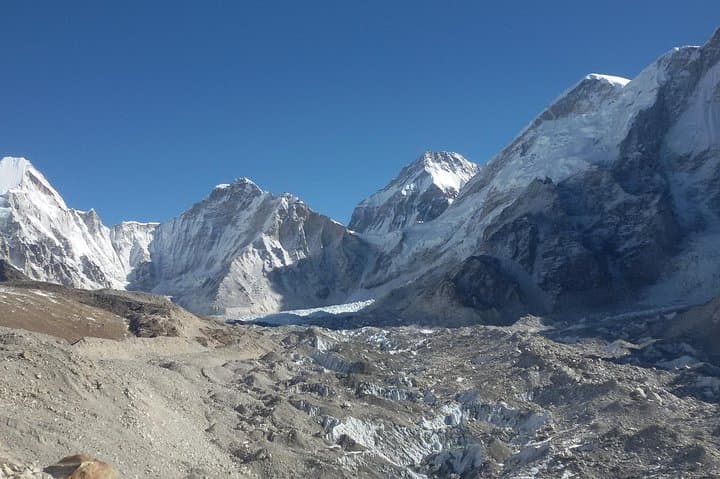 Everest Base Camp Trek: 16-Day High-Altitude Route to Kala Patthar