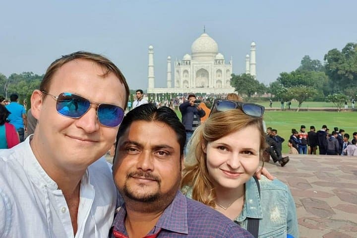 Private Taj Mahal & Agra Fort Tour — Glimpses of Mughal Masterpieces photo 2