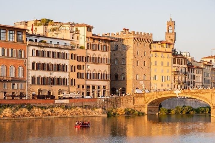 Florence Soft Rafting on the Arno: Ponte Vecchio Aperitif Cruise photo 3
