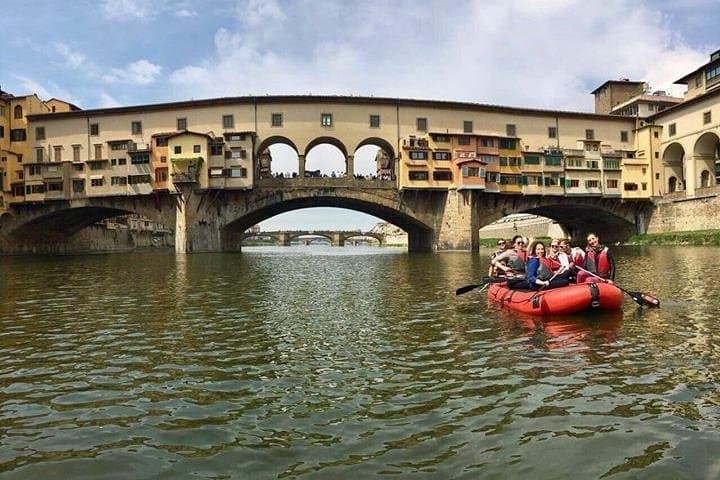 Florence Soft Rafting on the Arno: Ponte Vecchio Aperitif Cruise photo 4