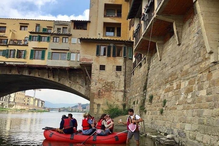 Florence Soft Rafting on the Arno: Ponte Vecchio Aperitif Cruise photo 6