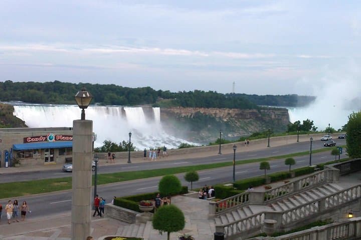 Niagara Guide: Prospect Point Trolley & Step-On Guide to Niagara Falls photo 3
