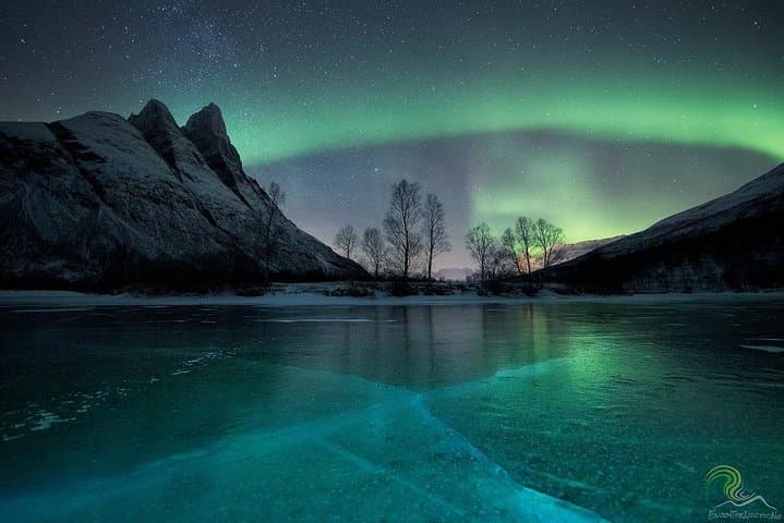 Tromsø Northern Lights Small-Group Photo Tour — Aurora Chase by Minibus photo 2