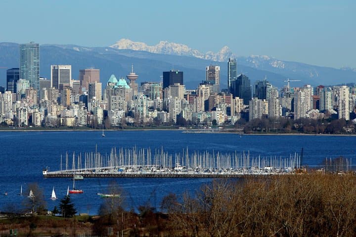 Private Vancouver Sightseeing Tour — Stanley Park, Gastown & Granville Island (3-Hour) photo 1