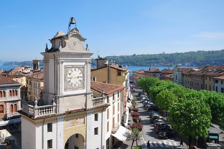 Private Lake Garda Tour: Salò to Gardone & Vittoriale degli Italiani