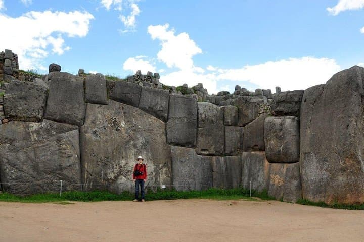 6-Day Cusco & Machu Picchu Adventure: Rainbow Mountain, Humantay Lake & Sacred Valley photo 2