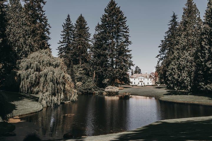 Bloedel Reserve & Bainbridge Island Sightseeing: Gardens, Beach Wildlife and Ferry Photo Stops