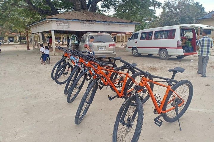 Phnom Penh Tuk-Tuk & Bike Day Trip: Killing Fields, Ta Prohm and Paddy-Field Ride photo 2