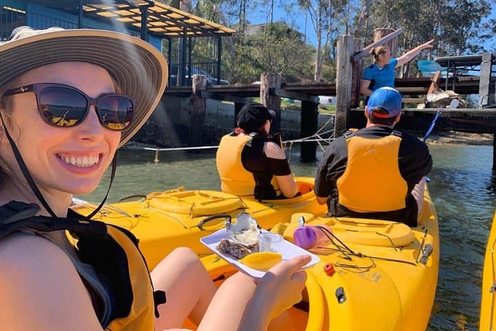 Paddle and Taste: Batemans Bay Oyster Kayak Tour