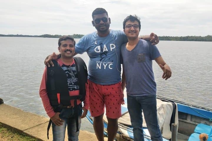 Chauffeur-Driven Sri Lanka: Private Tour with English-Speaking Guide photo 4