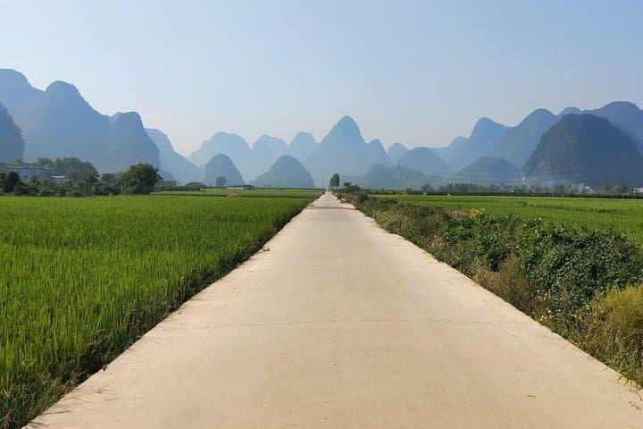 Self-Guided Yangshuo 2-Day: Yulong Bamboo Boat, Xianggong & Xingping