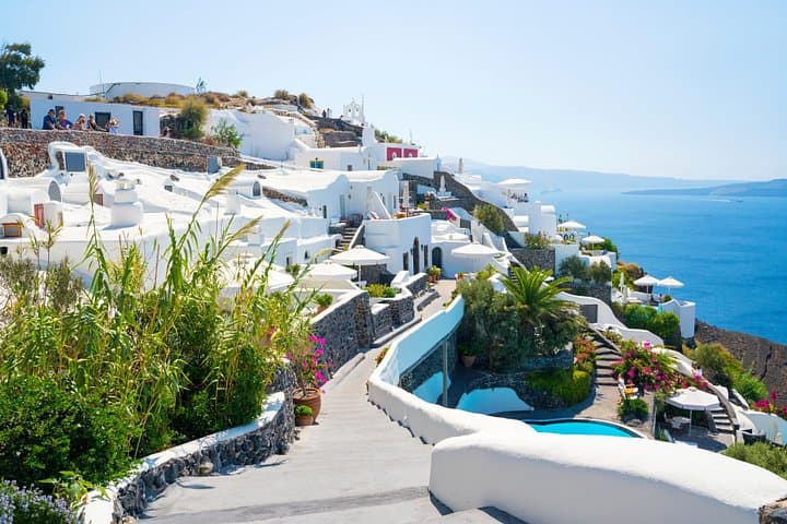 Santorini Private Driver Tour — 4-Hour Oia, Kamari & Profitis Ilias photo 4
