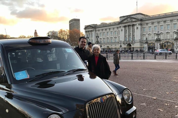 London in a Black Cab: 6-Hour Private Iconic Sightseeing Tour photo 3