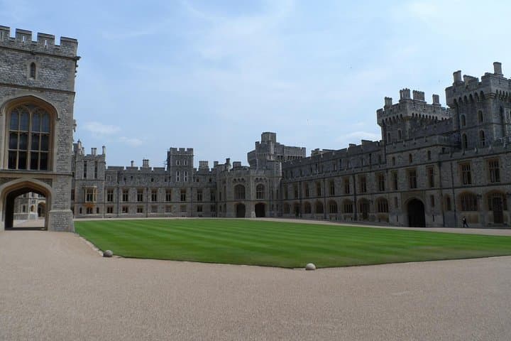 Windsor Layover Private Tour from LHR: Executive Windsor Castle & Runnymede in 5 Hours photo 4