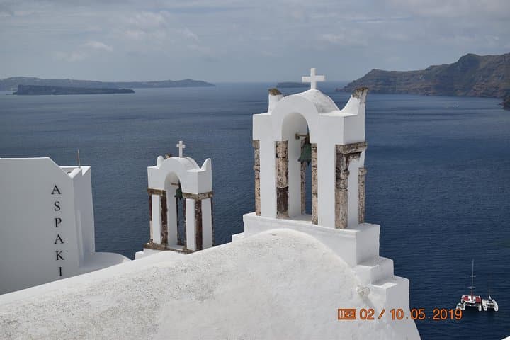 Discover Santorini: 5-Hour Private North-Side Caldera & Oia Tour photo 2