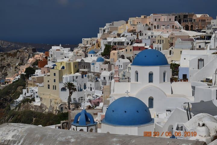 6-Hour-Private-Santorini-Caldera-Tour-Fira-to-Oia photo 2