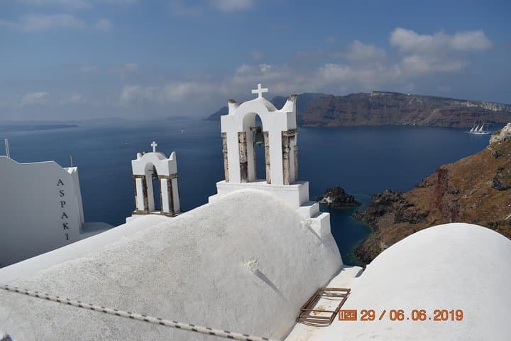6-Hour-Private-Santorini-Caldera-Tour-Fira-to-Oia photo 3